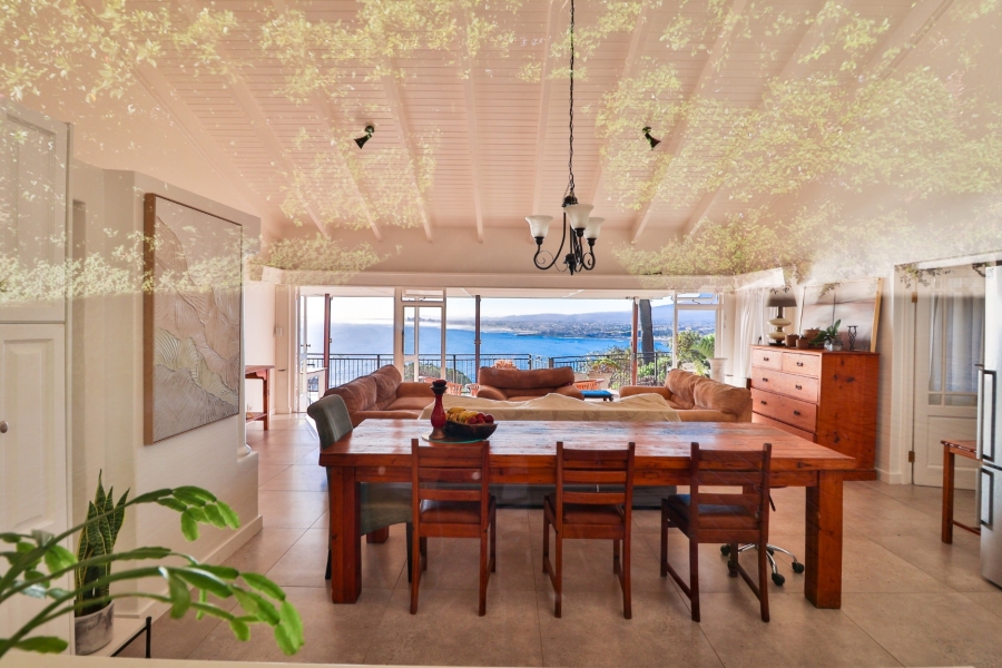 4 Bedroom Property for Sale in Mountainside Western Cape
